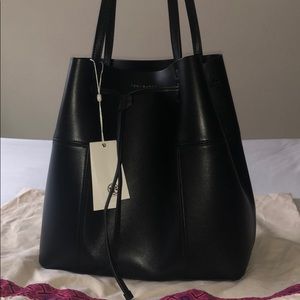 Hand bag